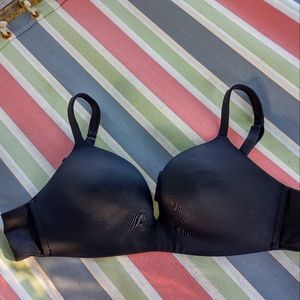 Cacique uplift plunge wire free bra size 42B padded deep v